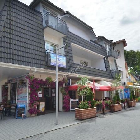 Pod Delfinem Rewal Apartman Kültér fotó