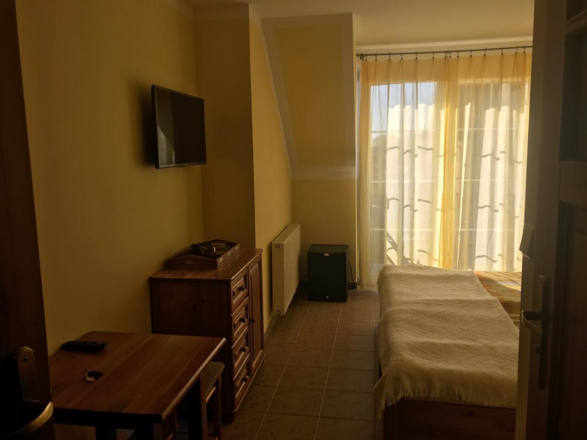 Pod Delfinem Rewal Apartman Kültér fotó