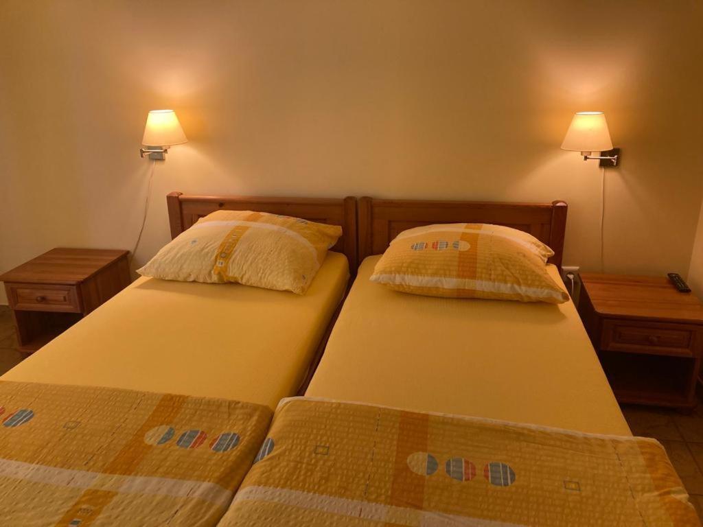 Pod Delfinem Rewal Apartman Kültér fotó