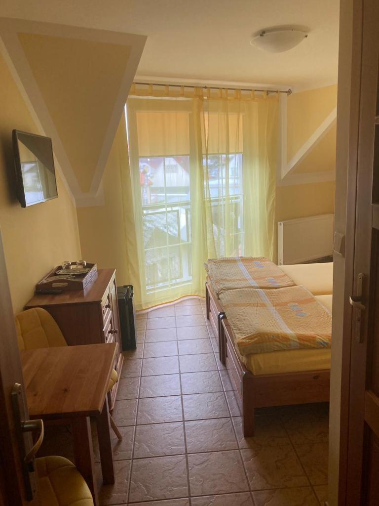Pod Delfinem Rewal Apartman Kültér fotó
