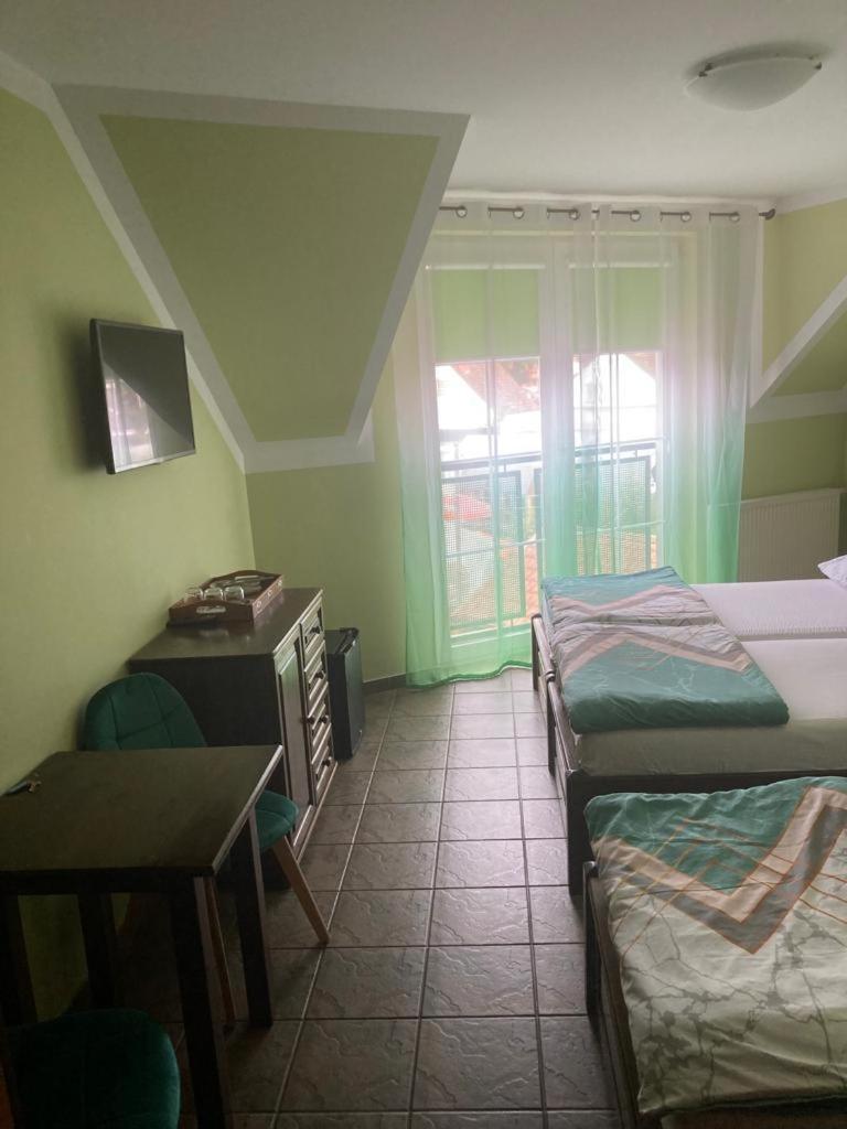 Pod Delfinem Rewal Apartman Kültér fotó