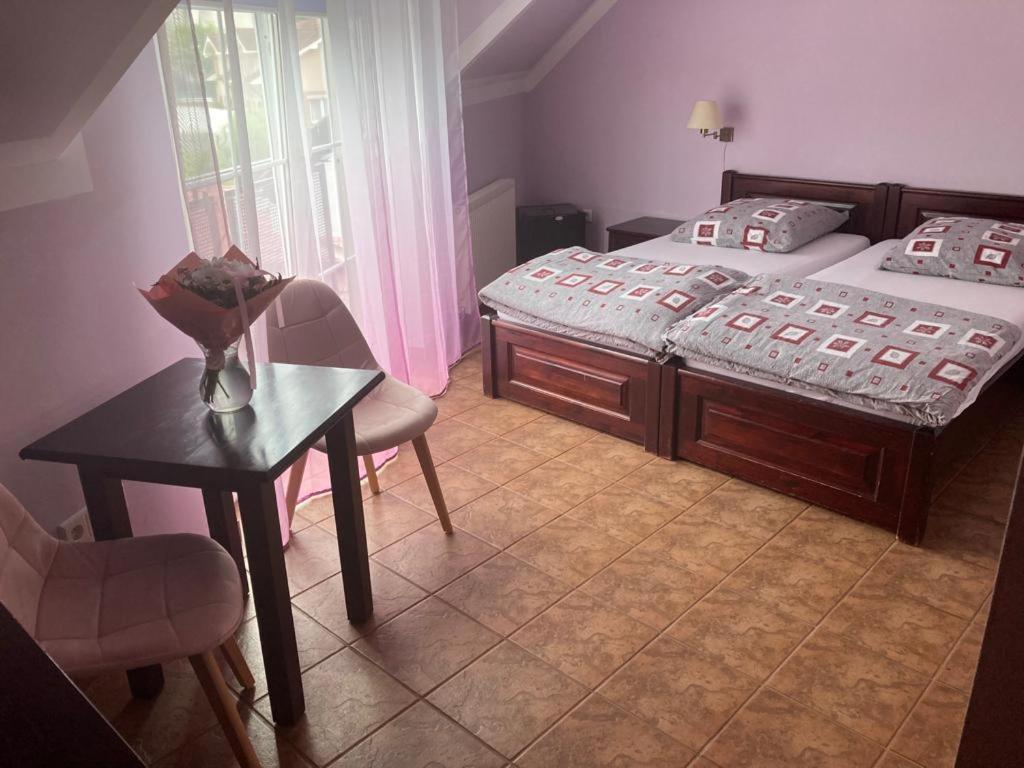 Pod Delfinem Rewal Apartman Kültér fotó